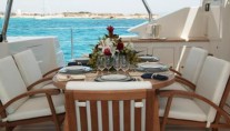 MUMU - Alfresco Dining on Deck